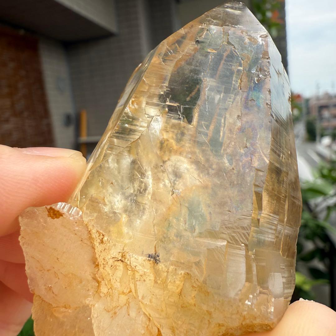 ヒマラヤ水晶　ゴールデンヒーラー 114g 専用台座付き　成長線　接合線 原石④