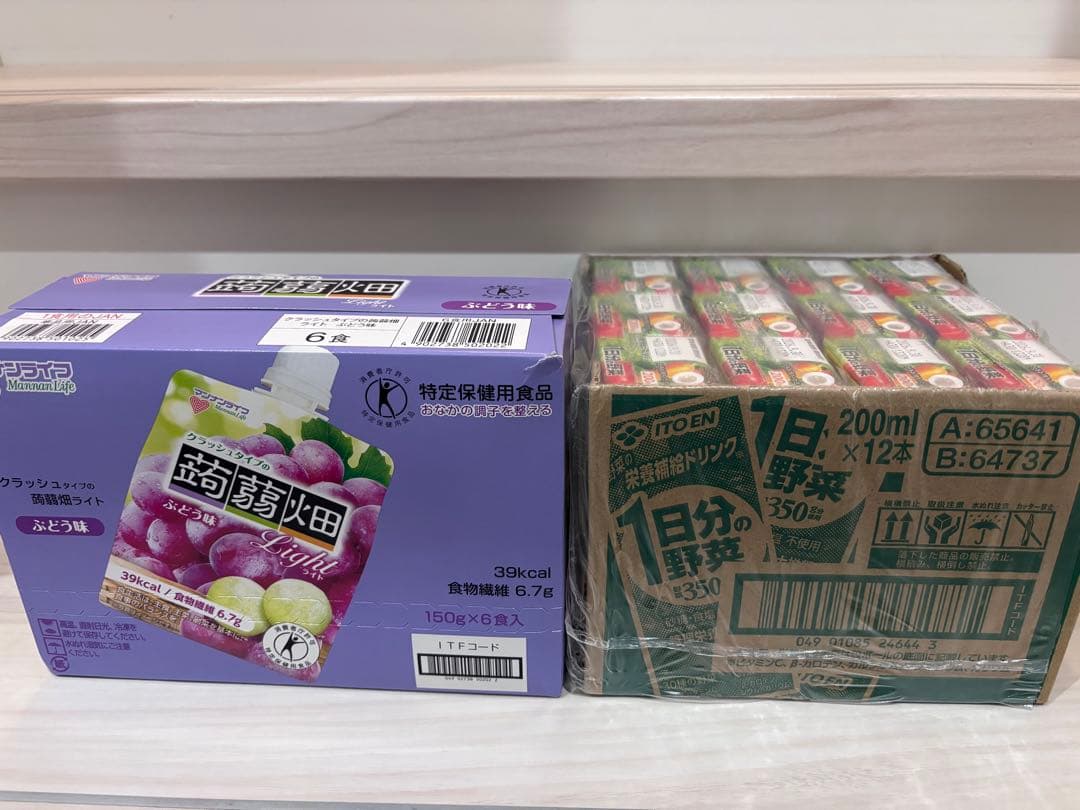 カルピス ・ぶどう・りんご マンゴーラッシー　ラッシー　1日分の野菜 蒟蒻畑