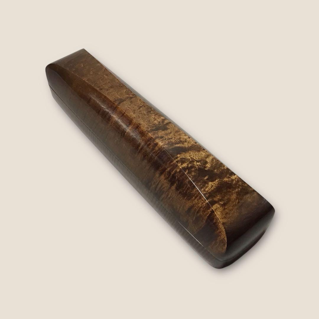 楓縮斑杢造り黒漆染め　拭き漆蓋もの