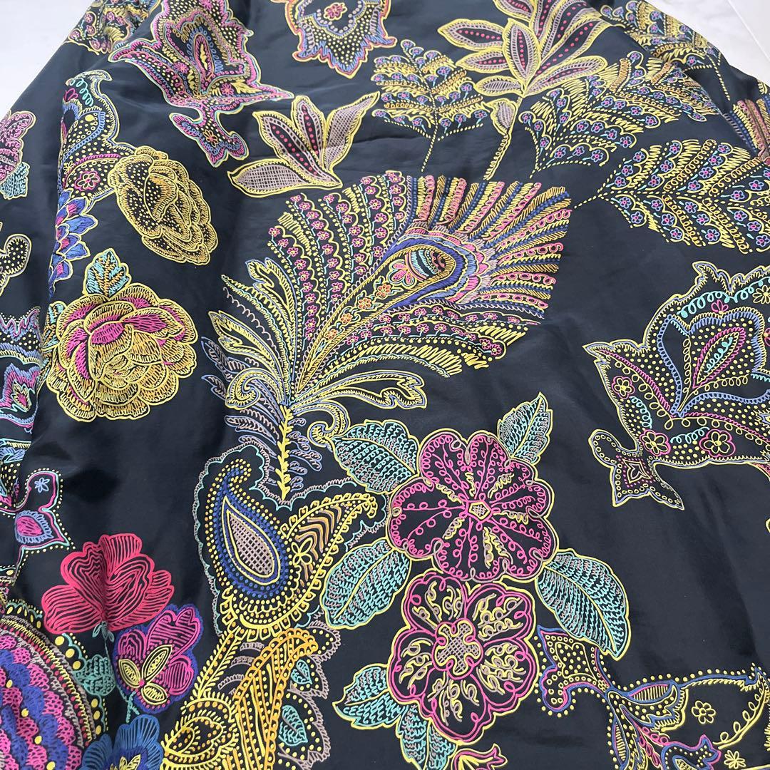 訳アリ　レオナール　シルク100%中綿コート　大きいサイズ13 総柄　ブラック