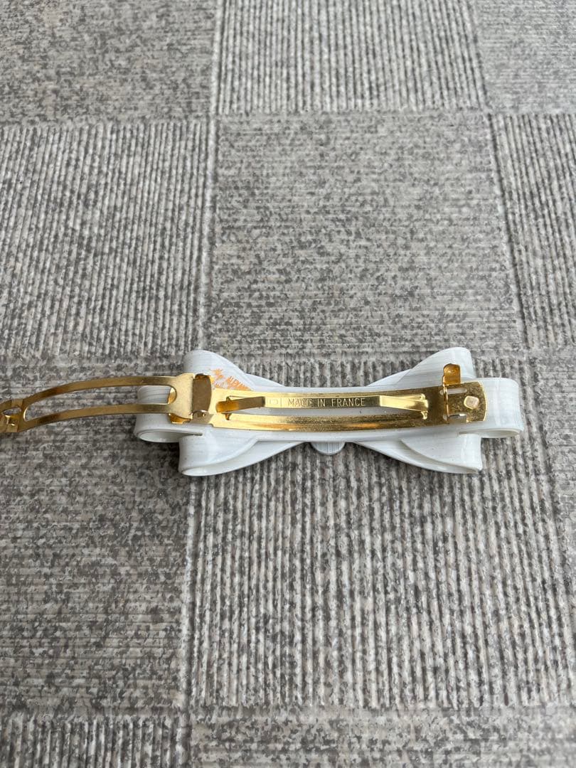 アレクサンドルドゥパリ ヘアアクセサリー　ホワイトリボン