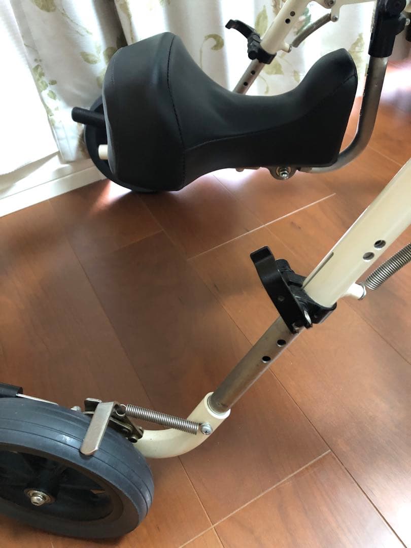 プロスター　歩行器　Sサイズ