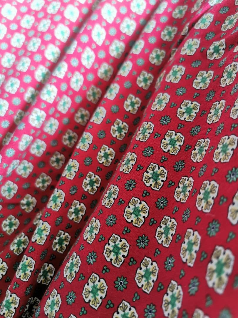 アンティークフランス 南仏プロヴァンス 羽毛フェザー/ダウン 花柄キルト 赤緑黄