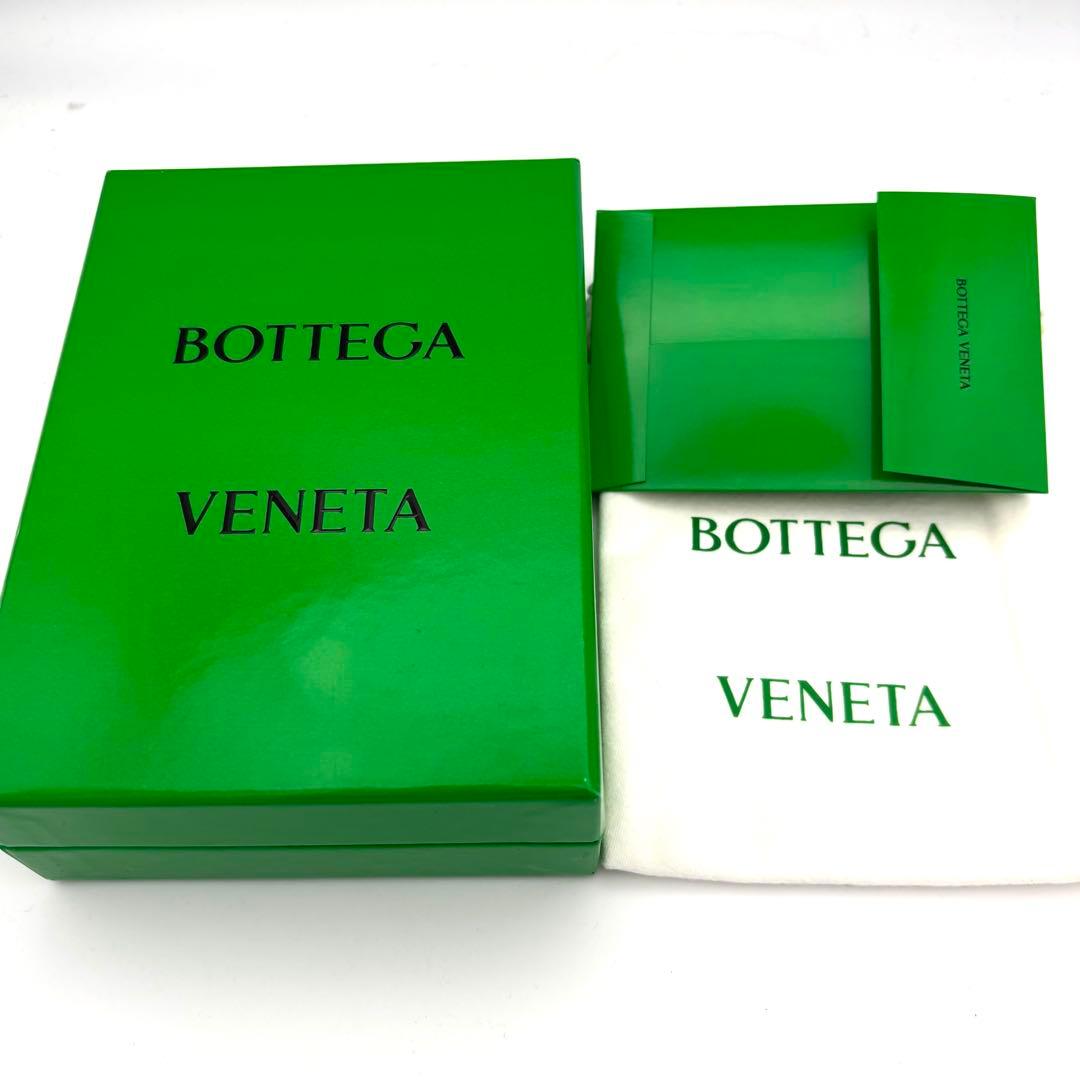 ⭐️箱付極美品⭐️ボッテガヴェネタ 折り財布 マキシイントレチャート グリーン 緑