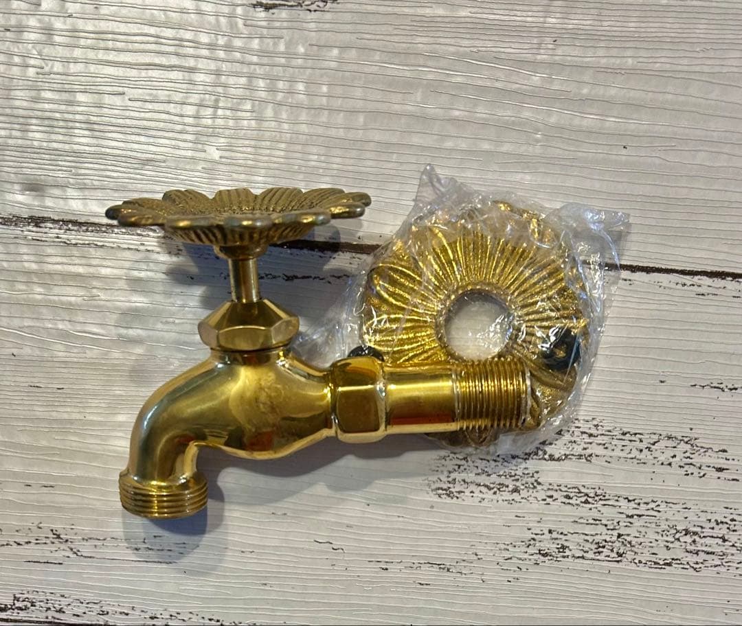 真鍮製 花形蛇口 ゴールド