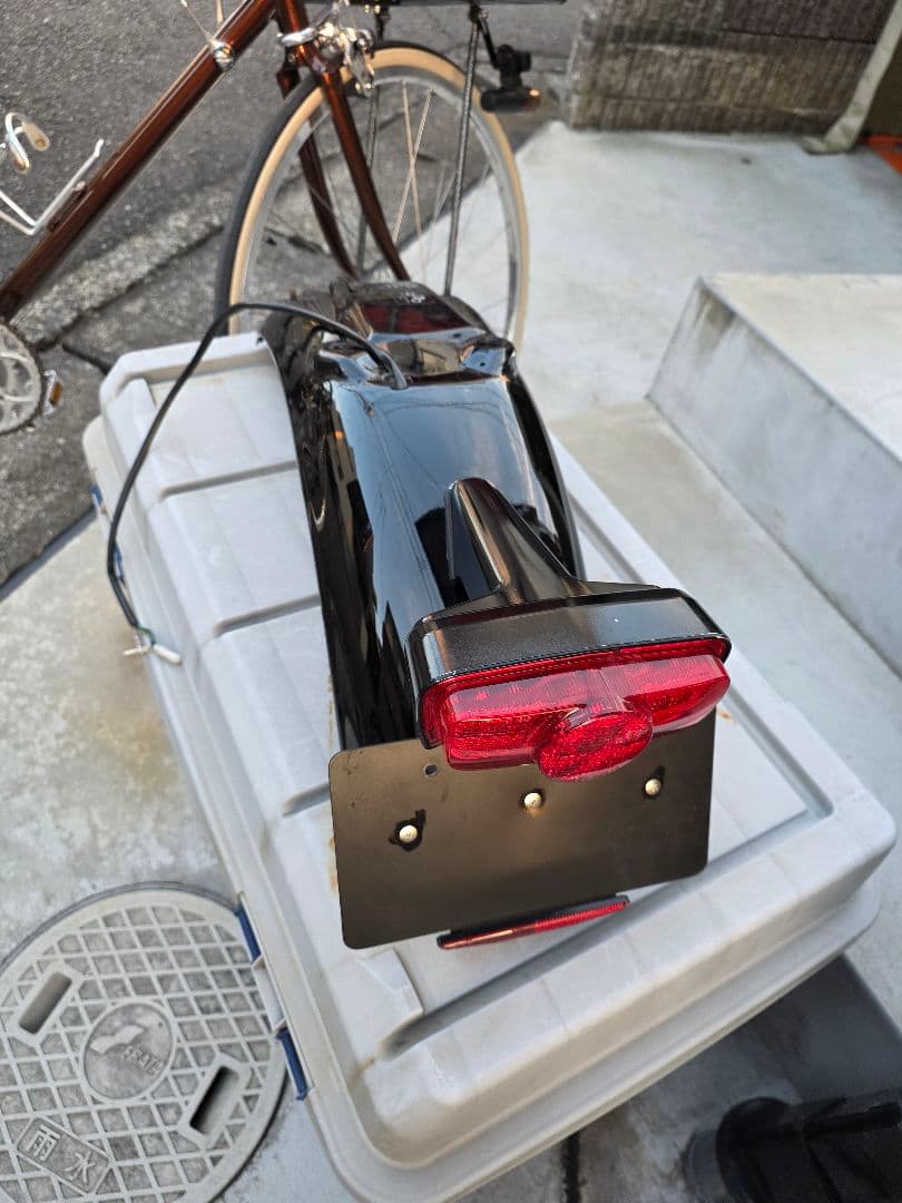 CB1100RS 純正フェンダーとテールランプ