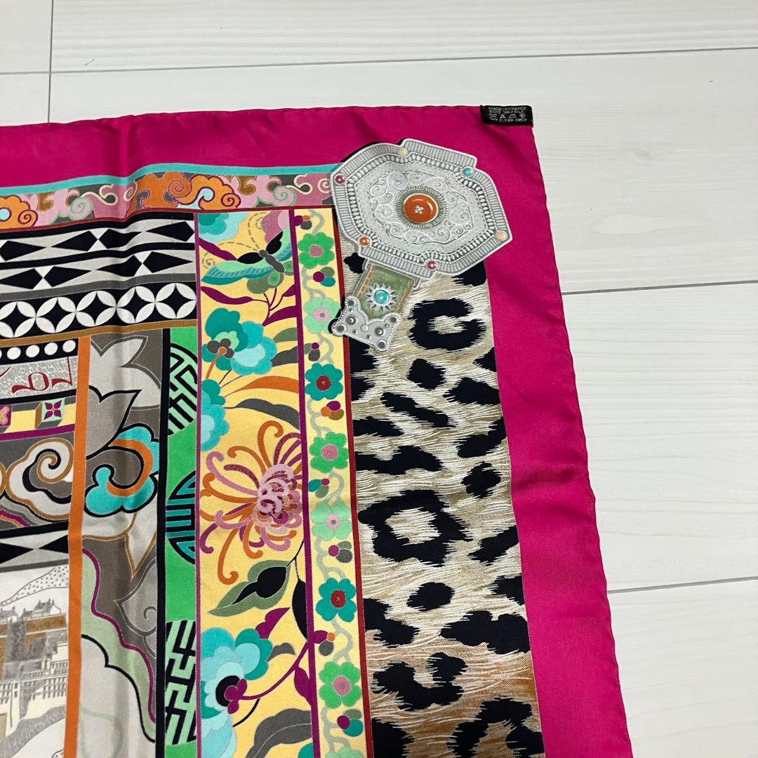 エルメス スカーフ カレ90 アニマル トラ柄 花柄