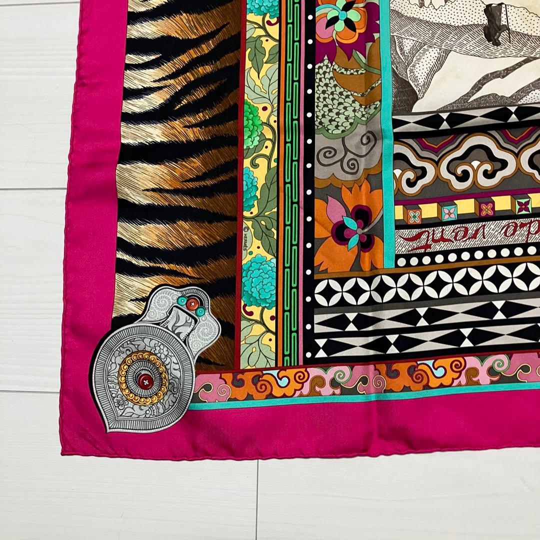 エルメス スカーフ カレ90 アニマル トラ柄 花柄