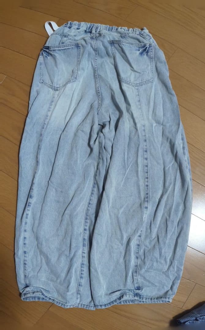 今期ニコアンド 3Dドロップデニムパンツ ベージュインディゴ Mサイズ