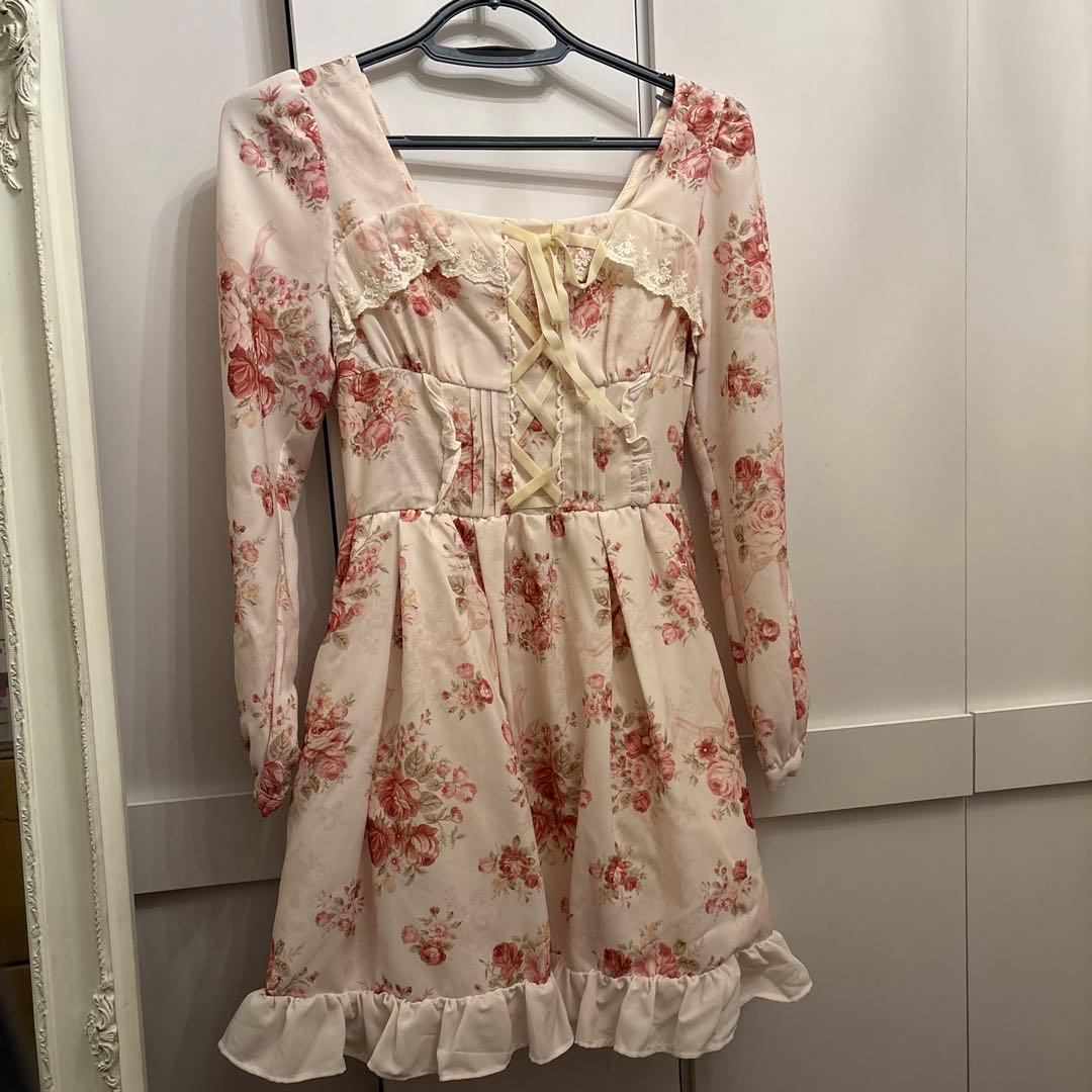 花柄ピンクワンピース　リズリサ　LIZLISA