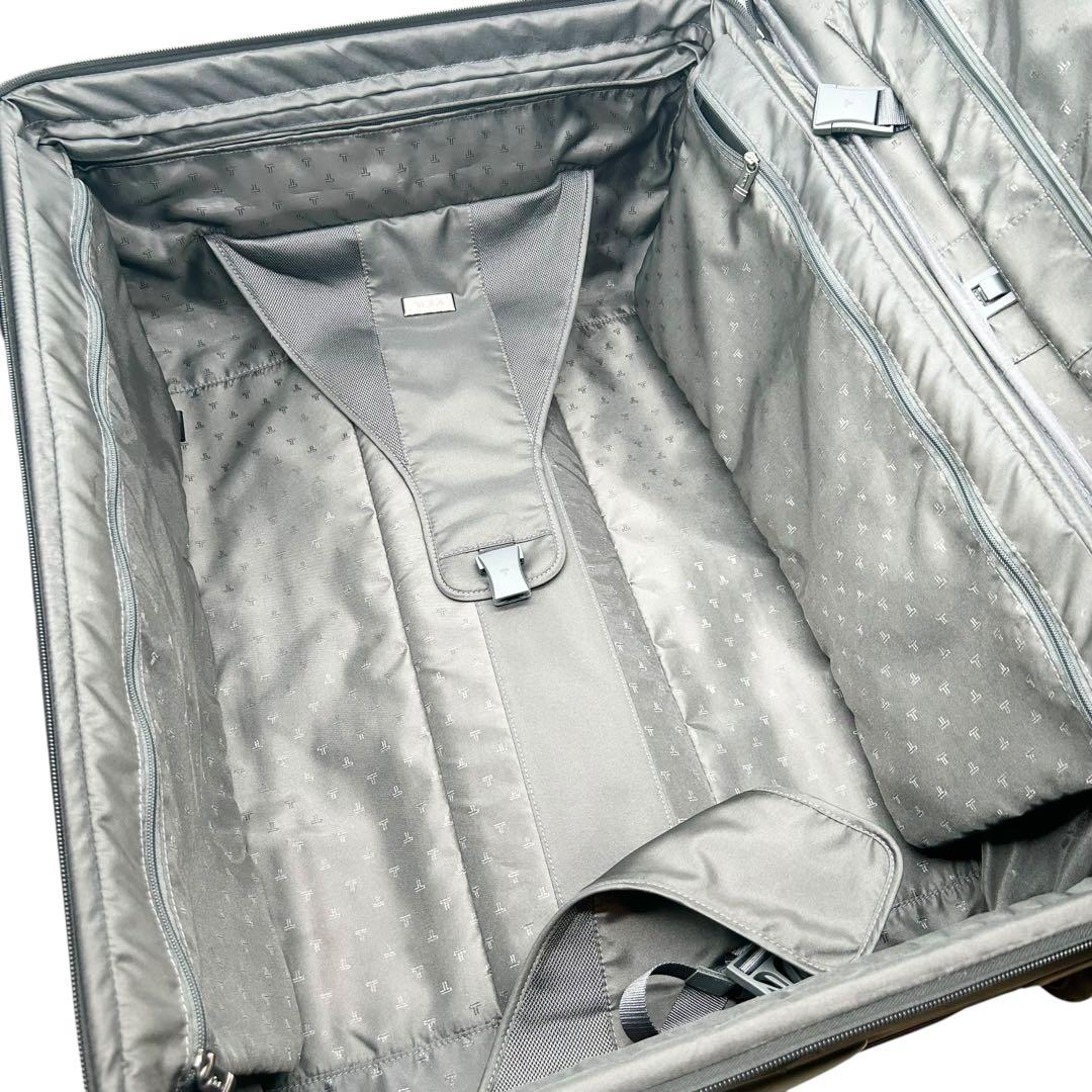 【良品】トゥミ キャリーケース 大型 22028D4 2輪キャスター 80L