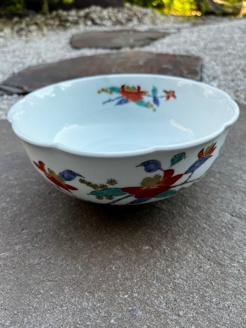 希少　有田焼　鷹峰　色鍋島　椿　絵付　深鉢　花弁型縁　アンティーク