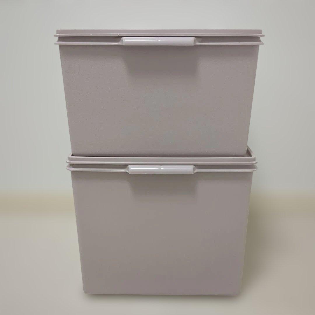 【2個セット】タッパーウェア　保存容器　衣類収納　ピンク