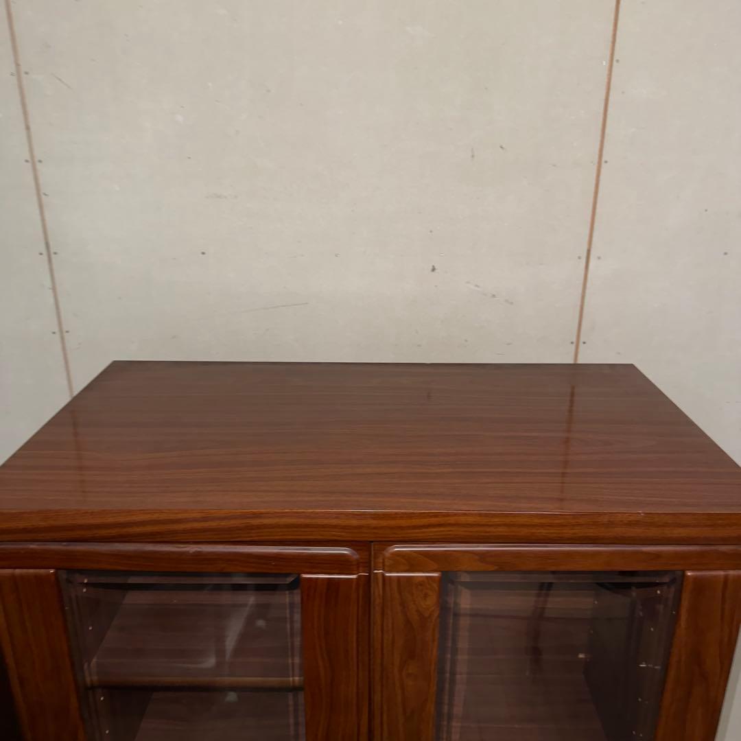 【1054】ブラウン木製キャビネット ガラス扉付き