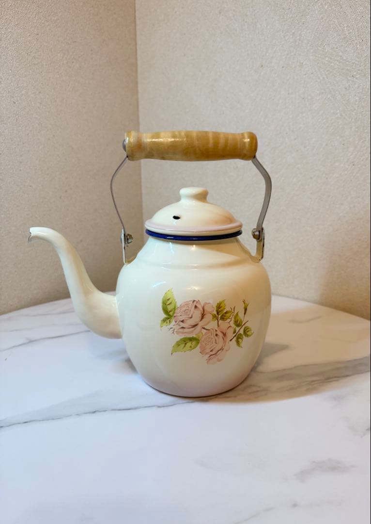 イマン ダイアナローズ　ケトル