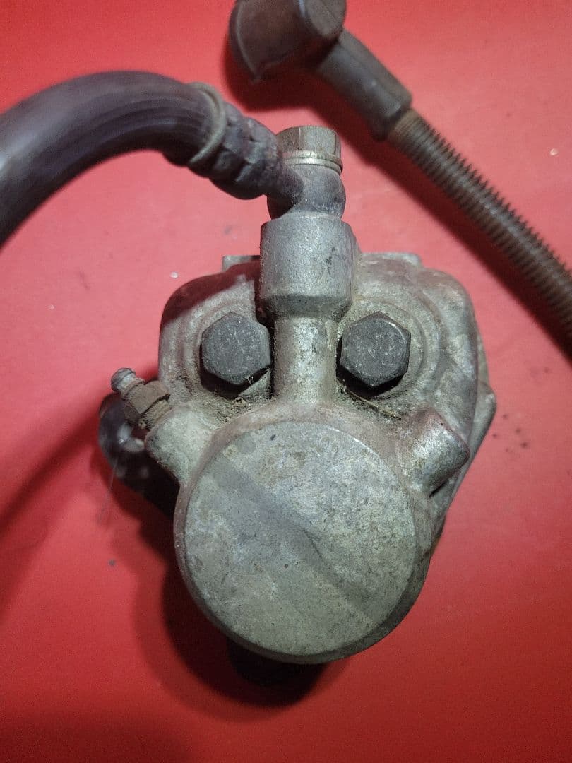 Z400FX★フロントブレーキキャリパー☆一式