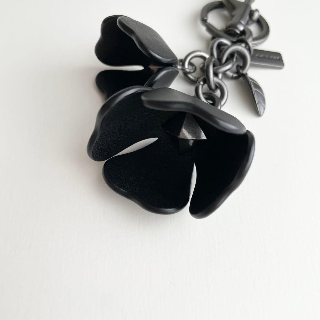 コーチ COACH バッグチャーム ティーローズ フローラル ブラック ほぼ新品