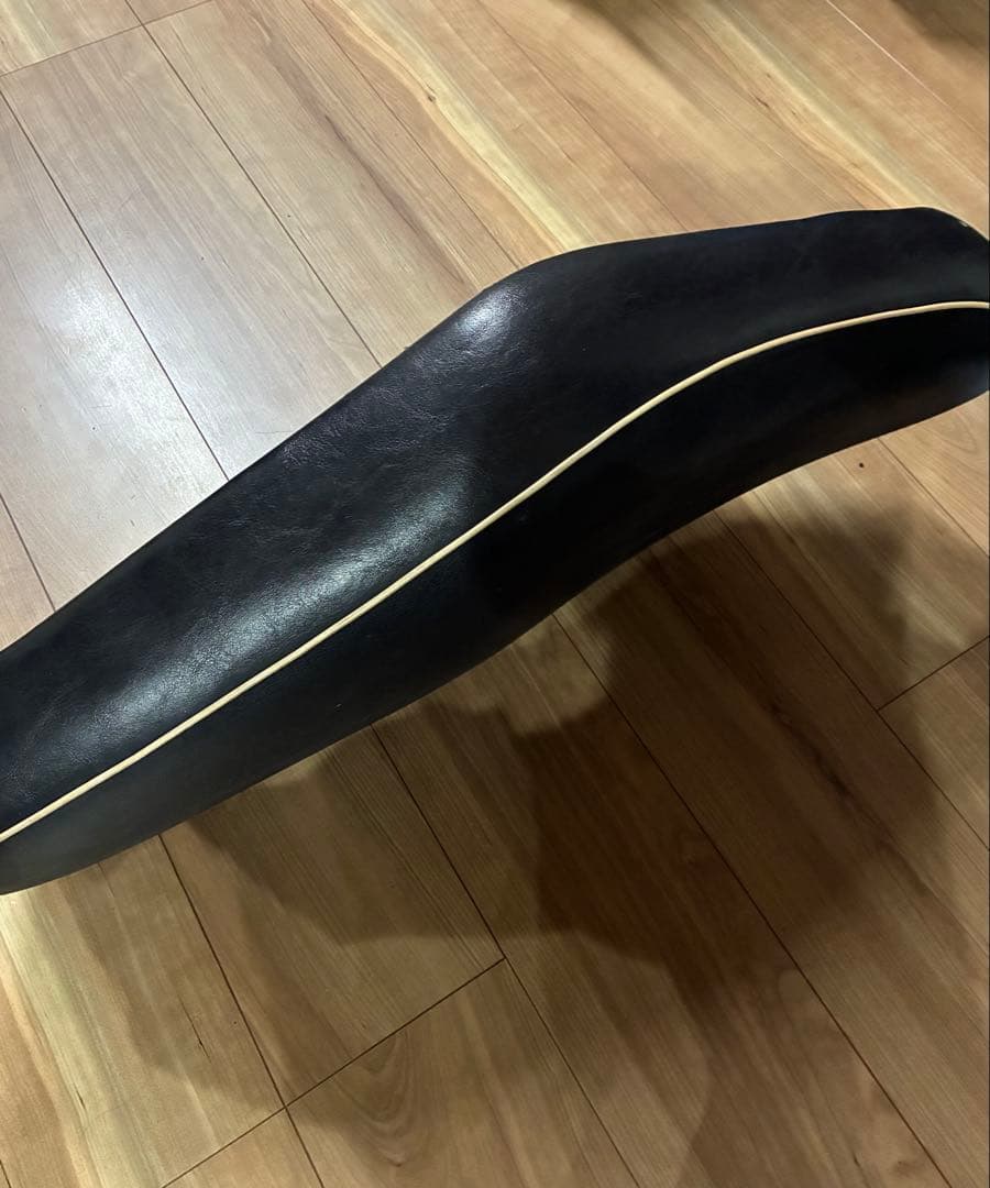 【シコ】W400 純正シート W650 中古