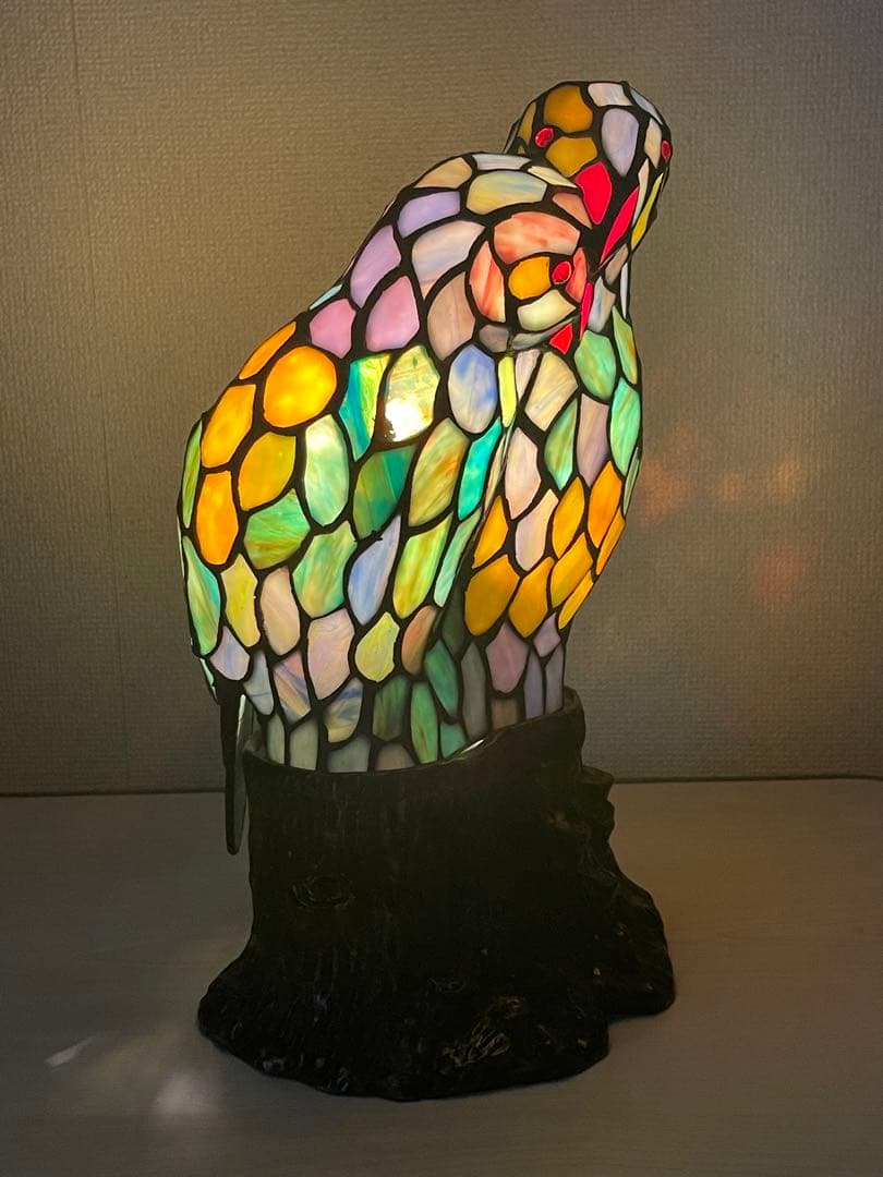 つがい　オウム　ステンドグラス