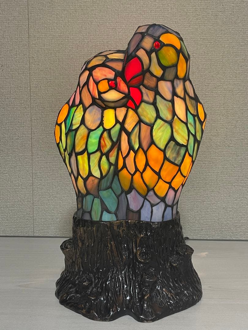 つがい　オウム　ステンドグラス