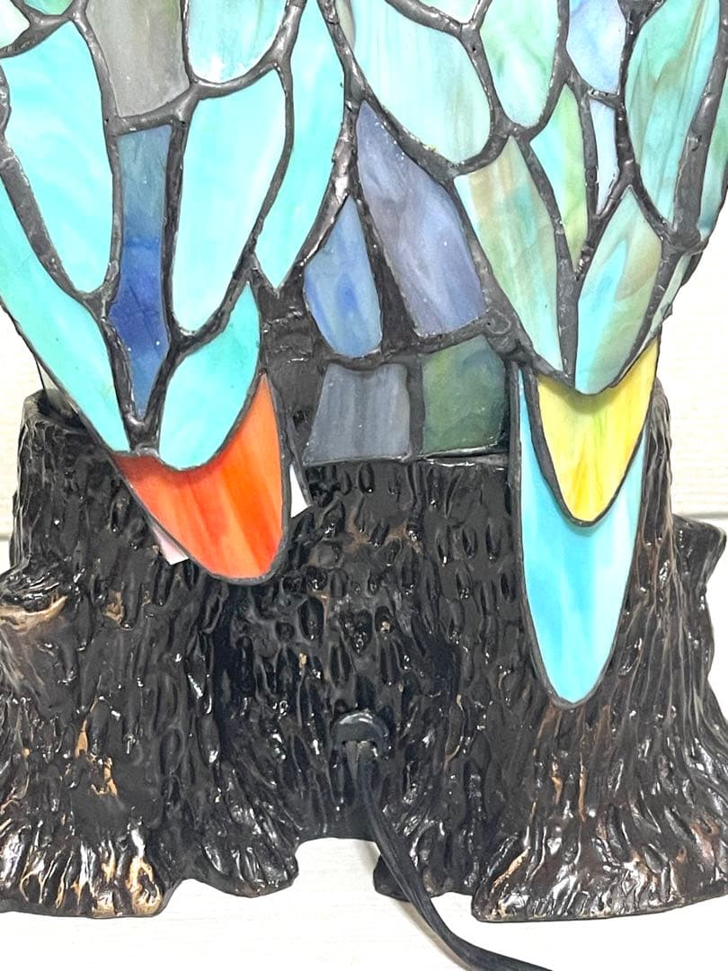 つがい　オウム　ステンドグラス