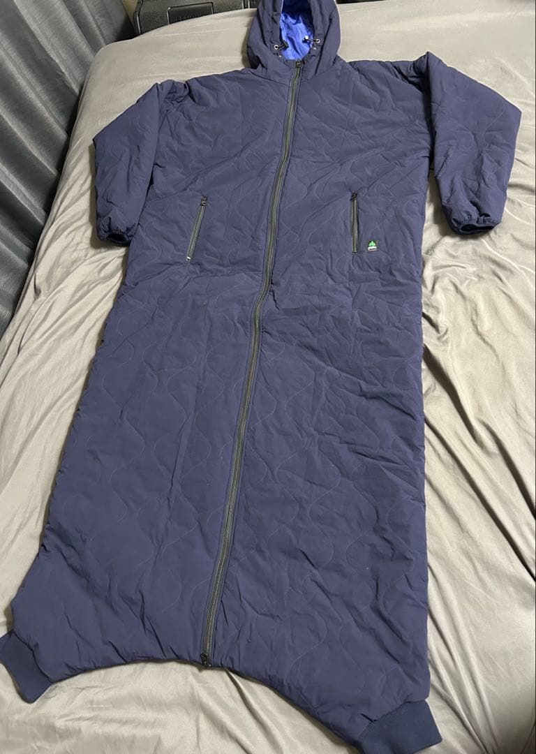 着る寝袋　モモンガ