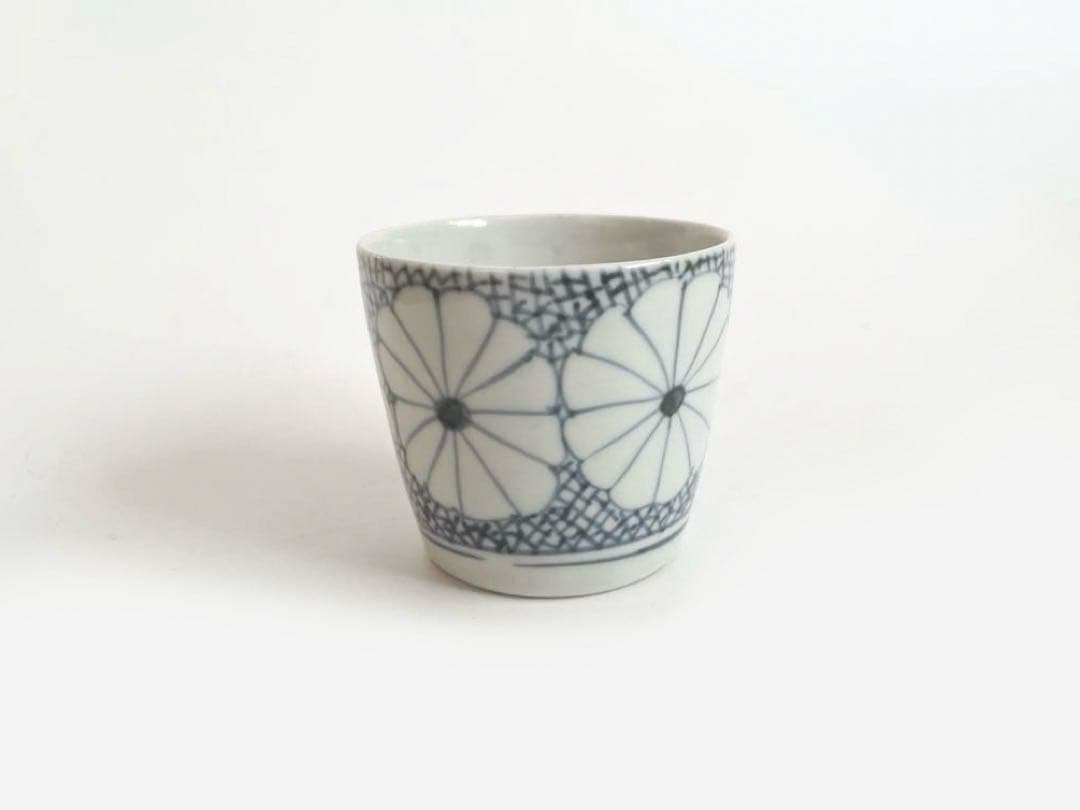 骨董　アンティーク　古伊万里　染付　氷割菊文様　蕎麦猪口