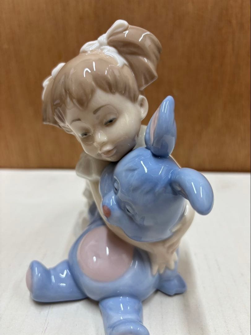 リアドロ (ナオ ) 大好きな女の子とウサギ