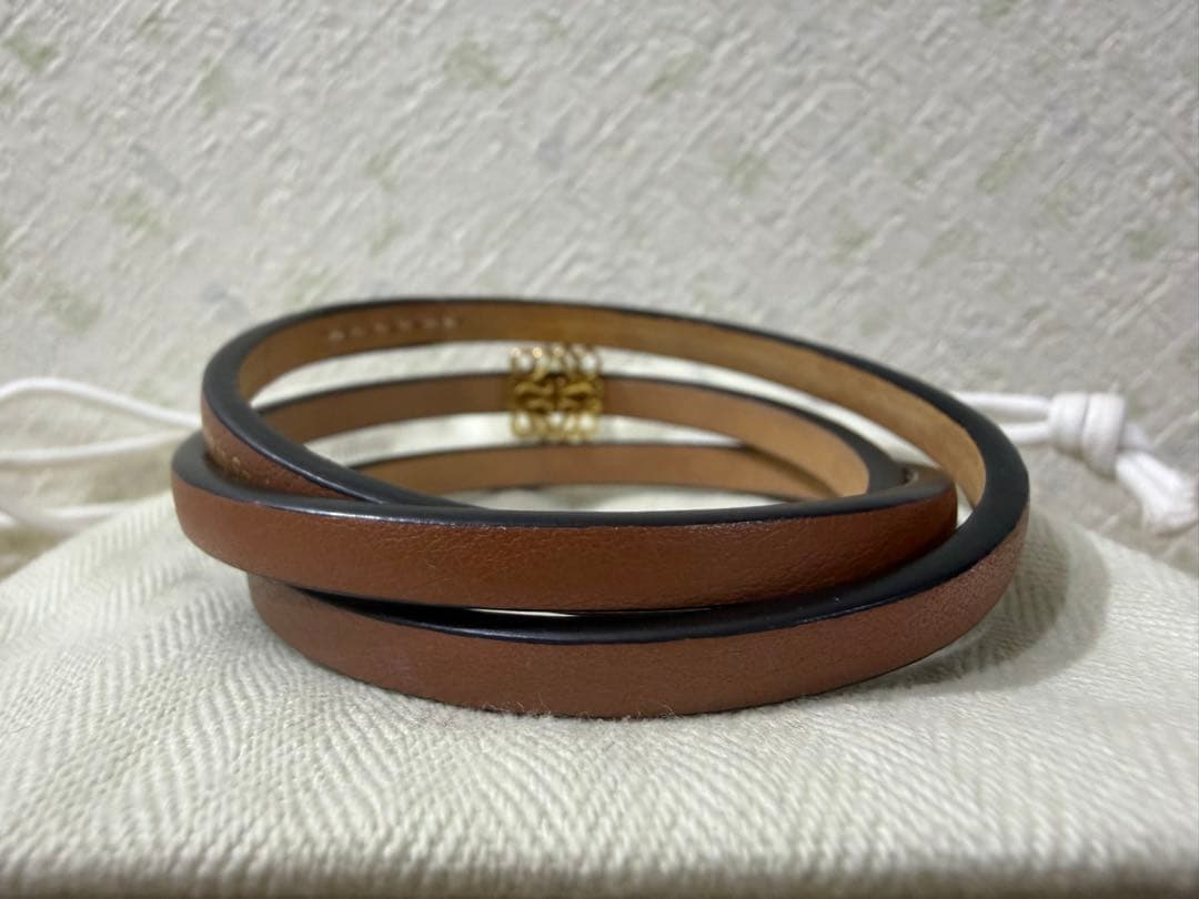 LOEWE ロエベ レザー ツイスト バングル タン