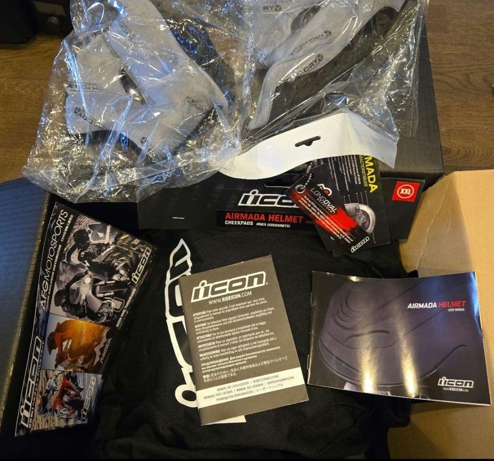 ICON 希少デザイン THRILLER 付属品あり Mサイズ