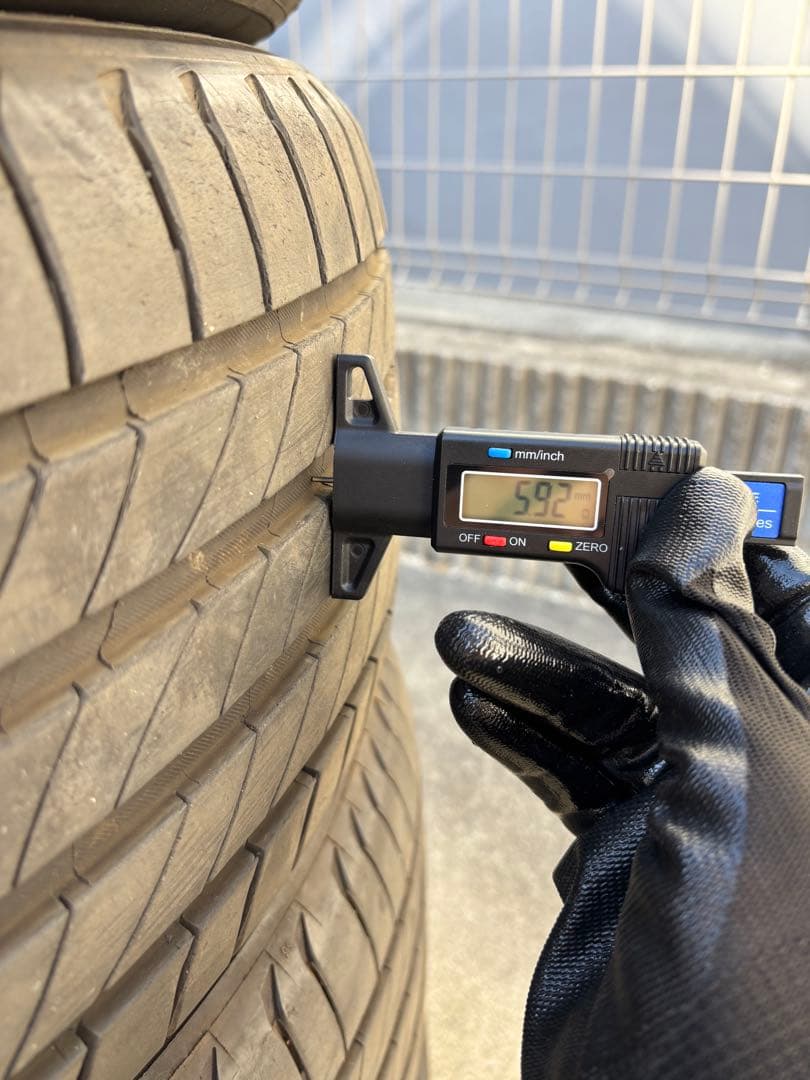 ①225/50R18 ミシュラン　プライマシー4 4本のうち２本