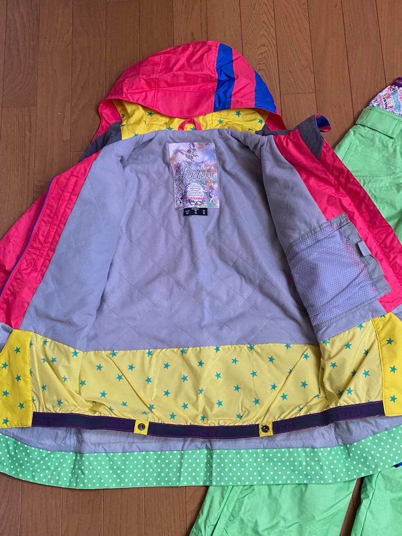 美品　Kissmark キスマーク　スキー　スノーボード　ウェア　Ｍ