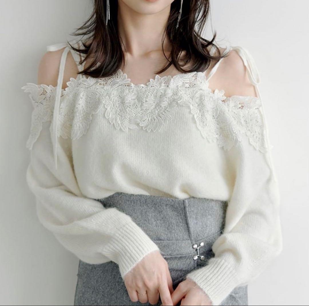 SNIDEL レーストリミングオフショルプルオーバー　アイボリー