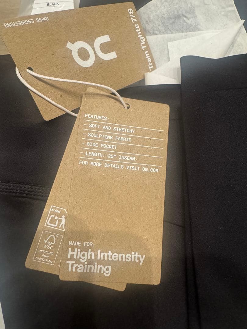 新品未着用On トレインタイツ7/8 ブラック　XS