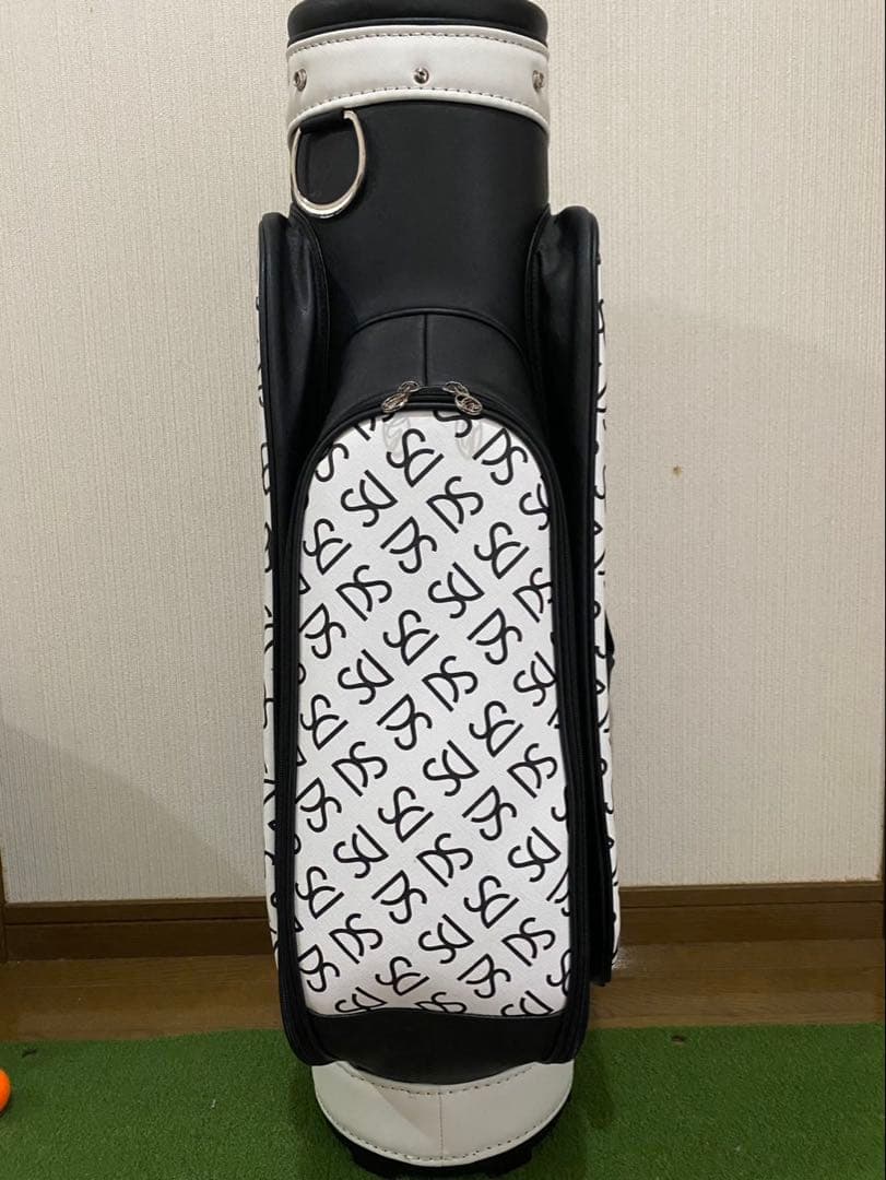 デサントゴルフ レディース キャディバッグ(8.5型) グラフィックデザイン