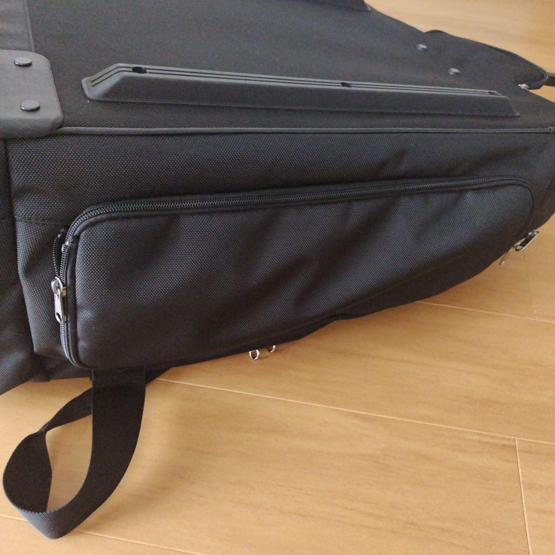 アンダーアーマー　キャリーバッグ