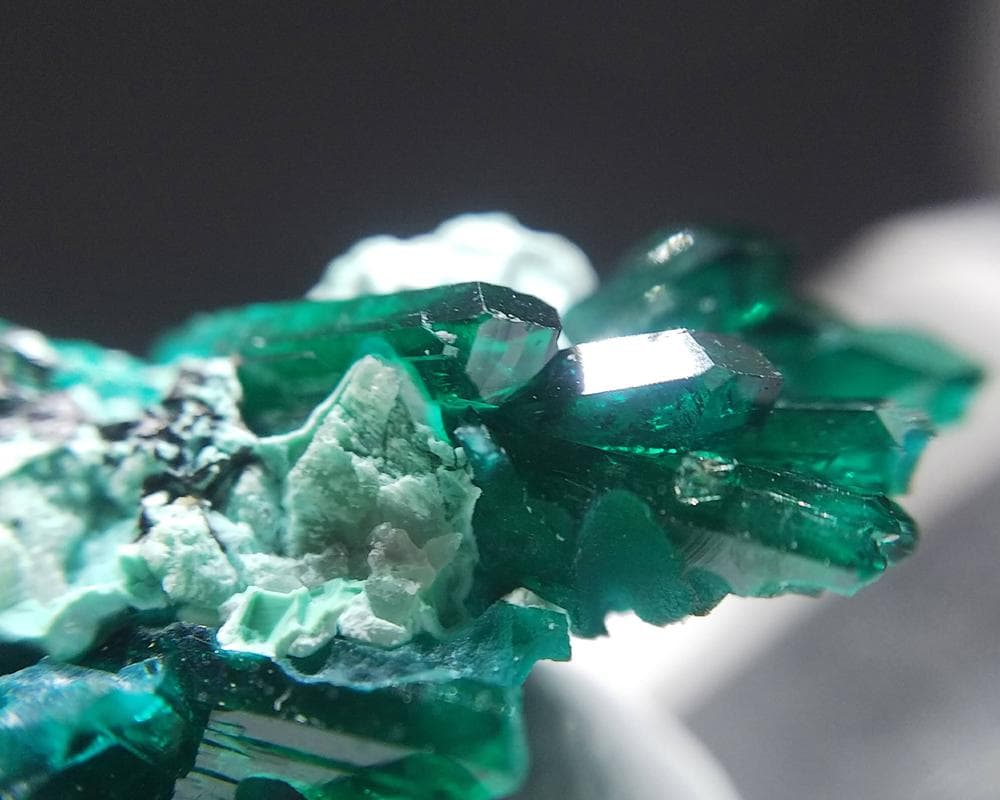 482 ダイオプテーズ 翠銅鉱 クラスター コンゴ産