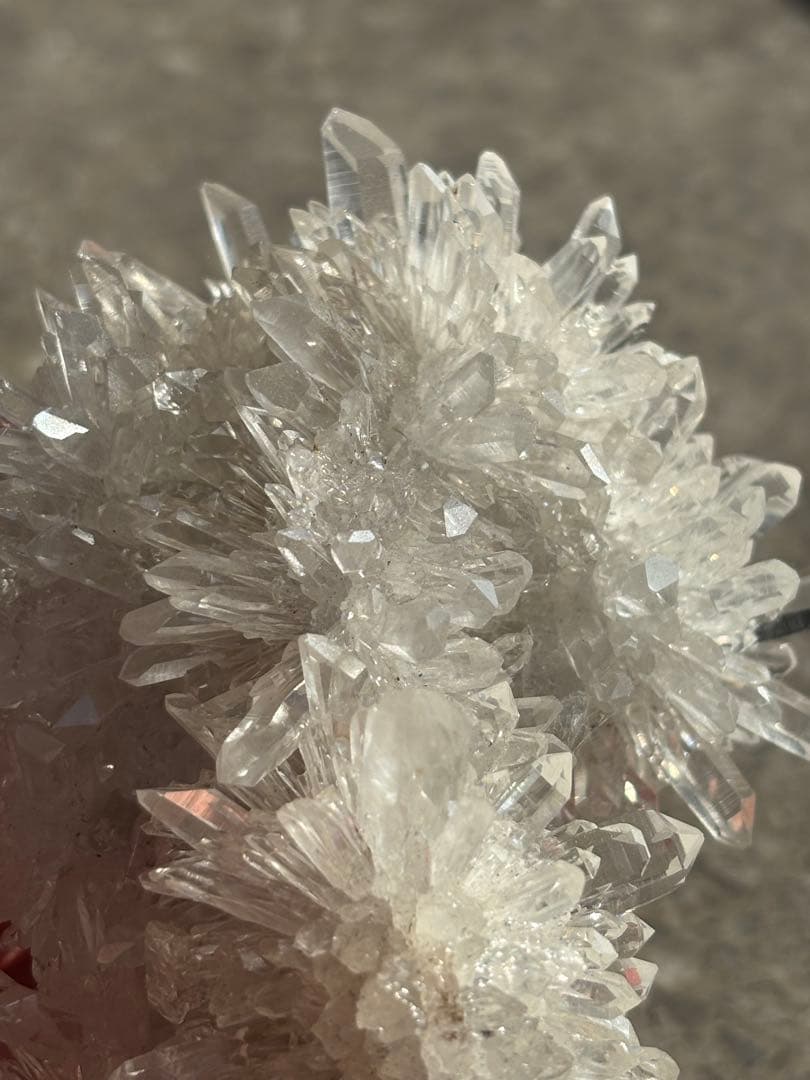 中国四川省産　本物　菊花水晶クラスター　193g 透明　光沢　天然石