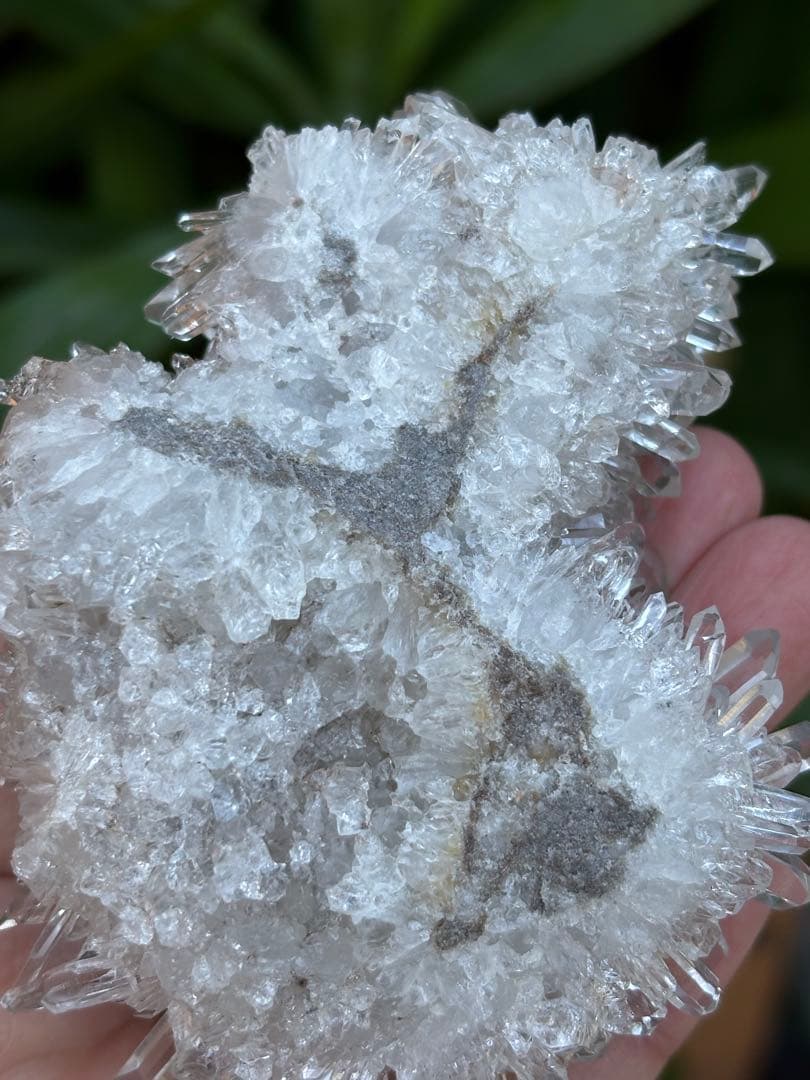 中国四川省産　本物　菊花水晶クラスター　193g 透明　光沢　天然石