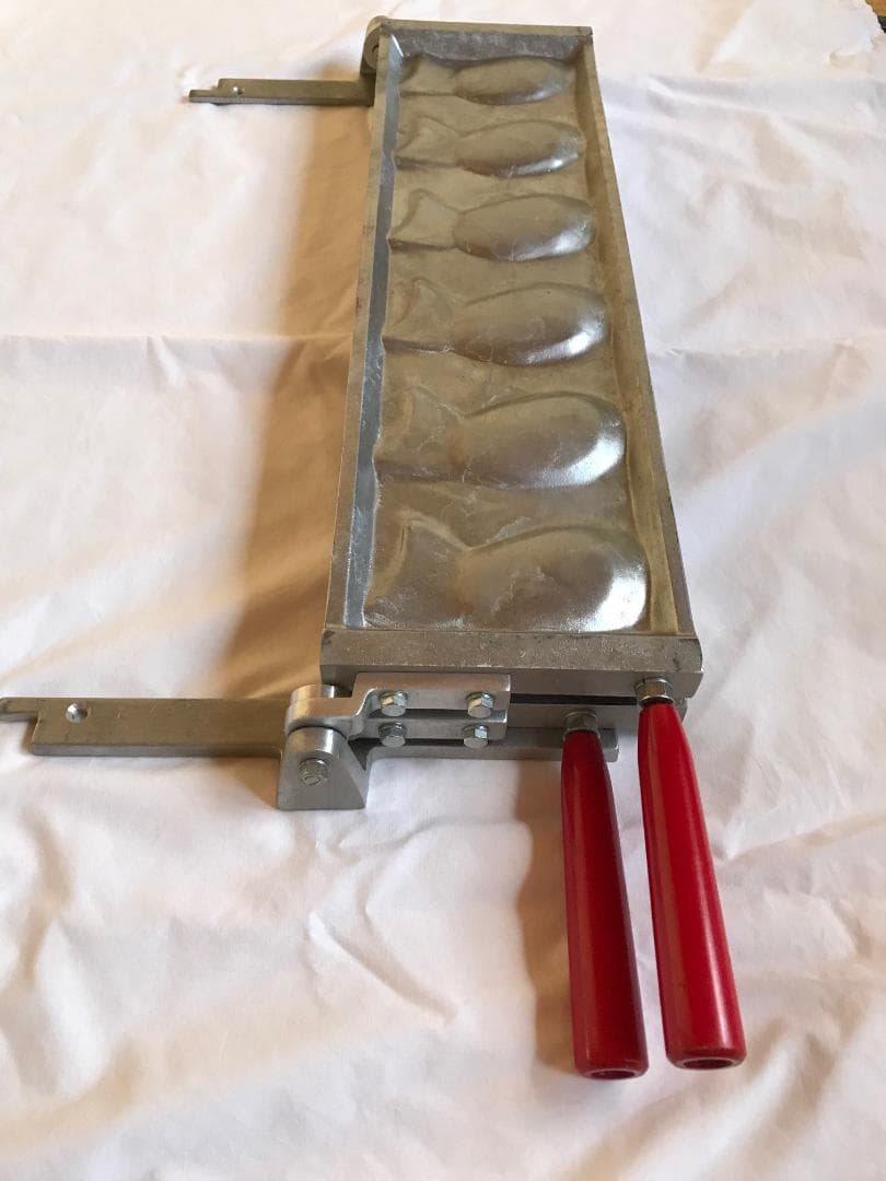 頑*ジ様 新品・未使用　たい焼き人気定番サイズ６匹の焼き板　蜜元ガス式饅頭機専用