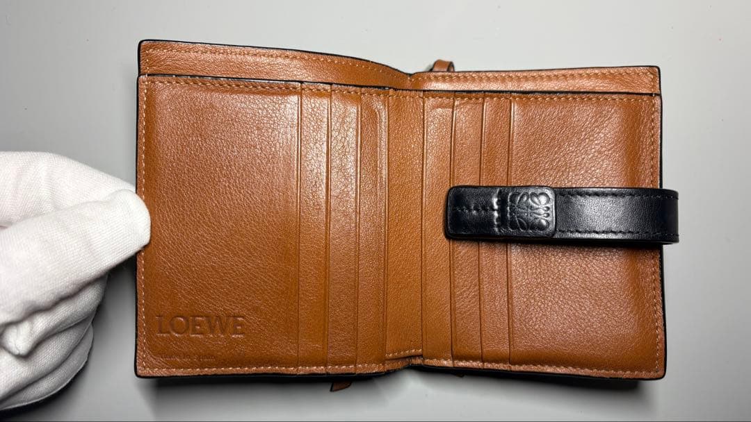 LOEWE ネイビー 二つ折り財布 コンパクトジップウォレット