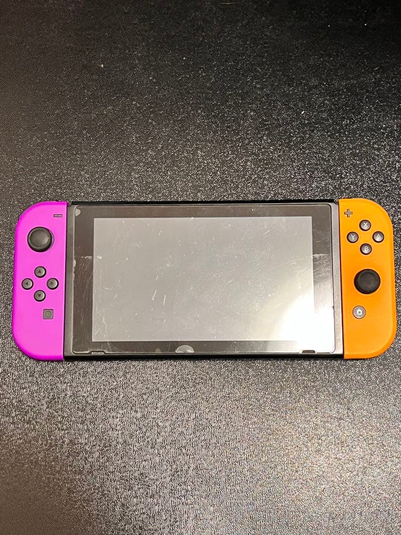 Nintendo Switch(本体、Joy-Conストラップ付き)