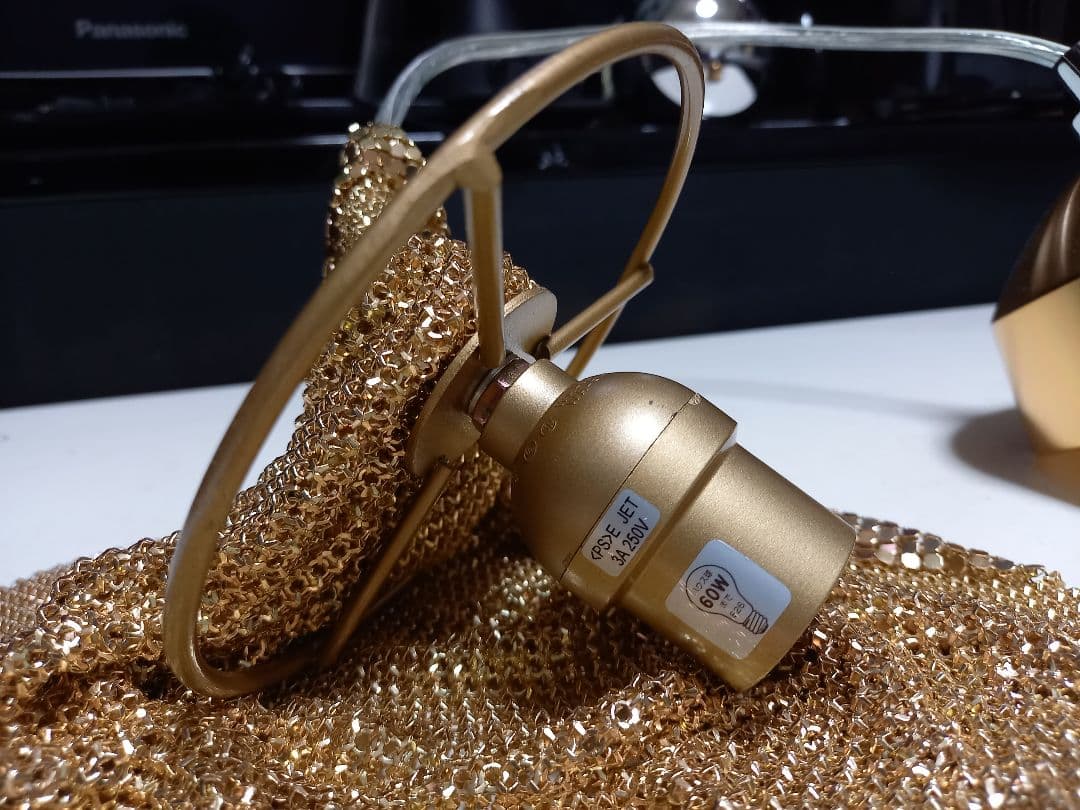 アート　ワーク　スタジオ　ゴールド　ドレープ　チェーン　シャンデリア　ランプ