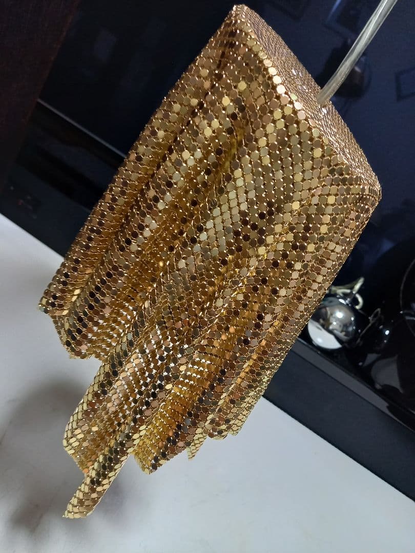 アート　ワーク　スタジオ　ゴールド　ドレープ　チェーン　シャンデリア　ランプ