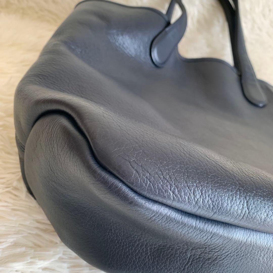 ジョルジオ アルマーニ トートバッグオールレザー ネイビー　ポーチ・チャーム付