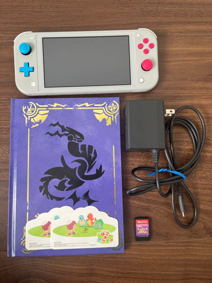 【美品】Nintendo Switch Lite限定 &ポケモンソフト他オマケ