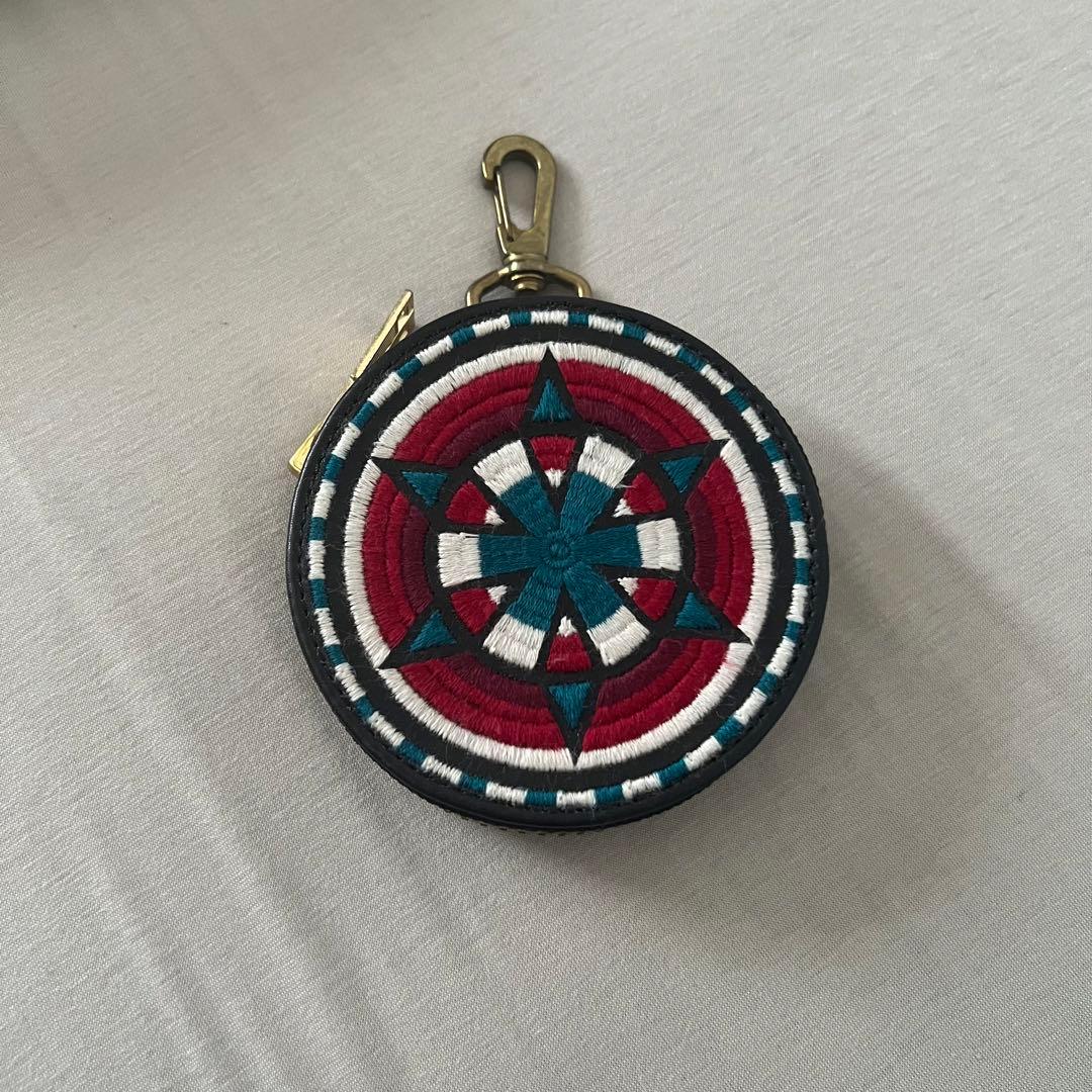 black means ブラックミーンズ ケース 刺繍ケース