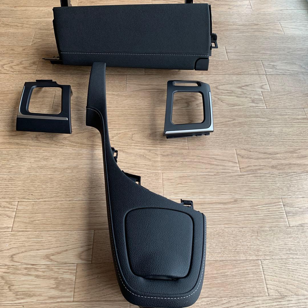 30プリウス　PHV純正レザー調　内装パネル