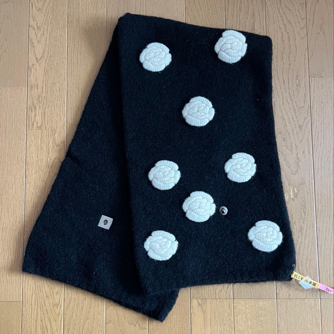CHANEL ターンロック カメリア マフラー ヴィンテージ ブラック