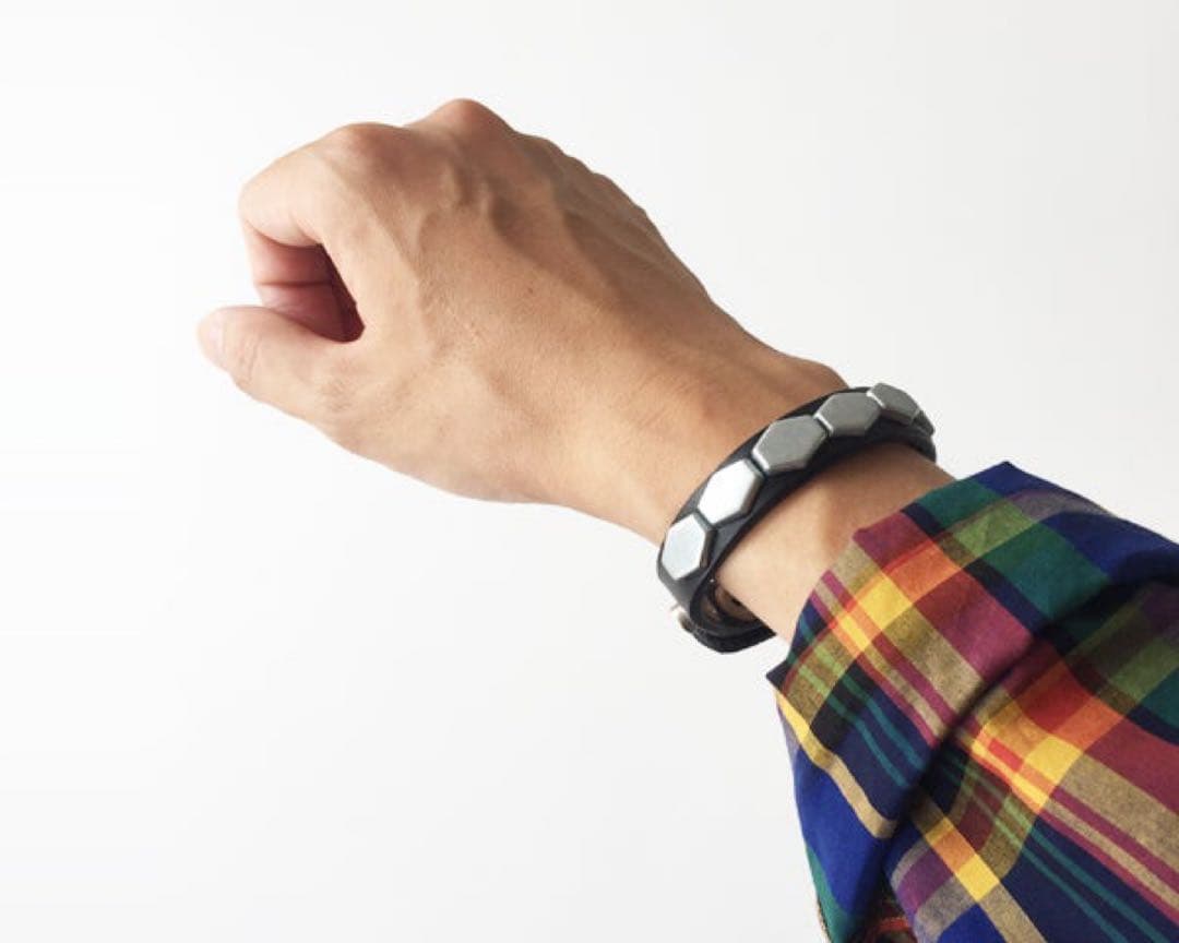 PEEL&LIFT small hex wristband スタッズブレス